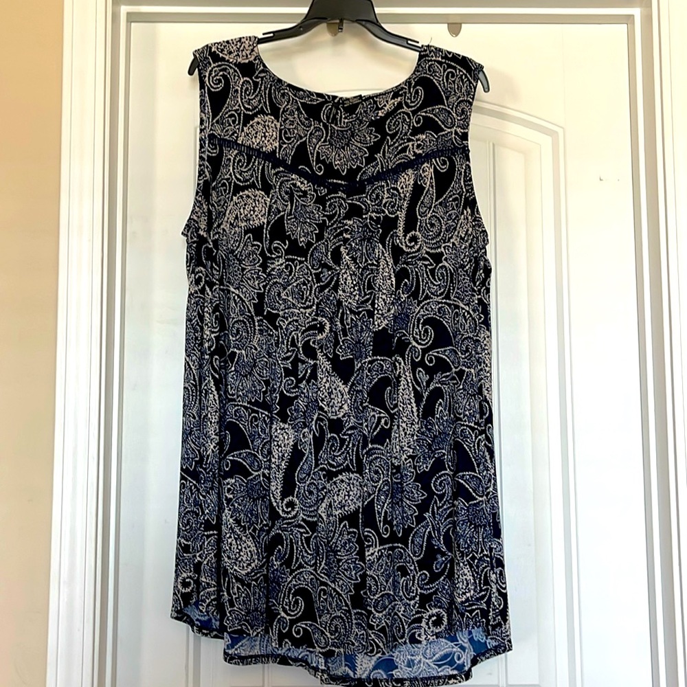 New directions 2x sleeveless top